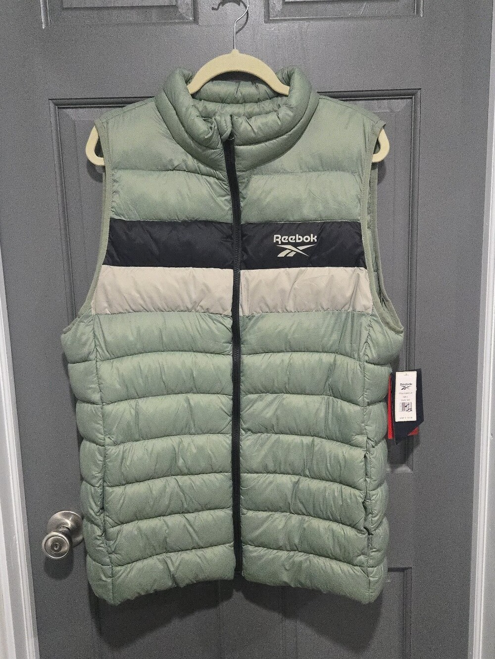 Reebok Men's Sage Green Quilted Puffer Vest with Navy Black and Cream Panels